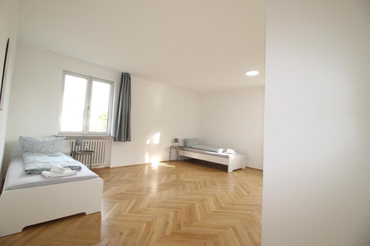Apartmenthaus Kitzingen - Grosszuegige Wohnungen Fuer Je 6 Personen Mit Balkon Εξωτερικό φωτογραφία