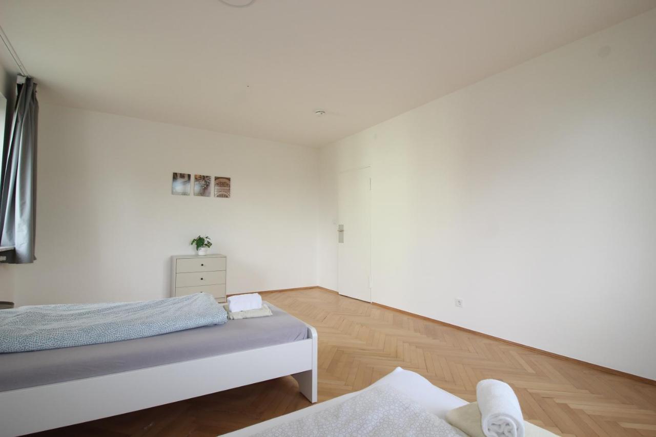 Apartmenthaus Kitzingen - Grosszuegige Wohnungen Fuer Je 6 Personen Mit Balkon Εξωτερικό φωτογραφία