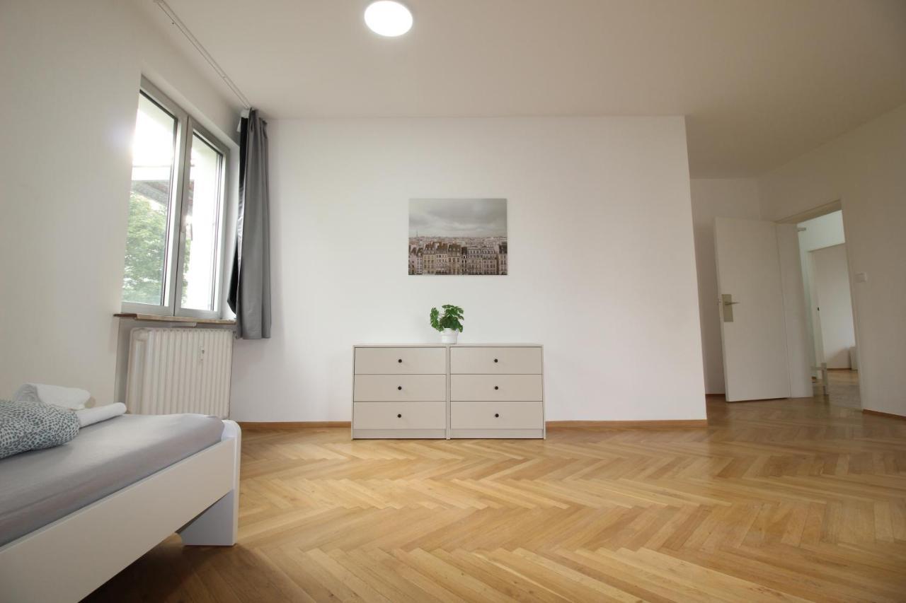 Apartmenthaus Kitzingen - Grosszuegige Wohnungen Fuer Je 6 Personen Mit Balkon Εξωτερικό φωτογραφία
