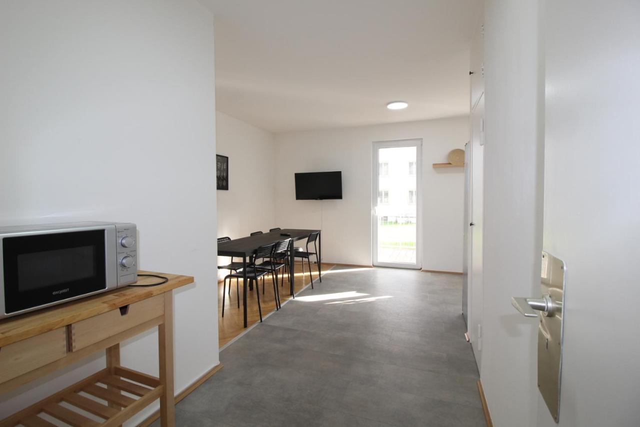 Apartmenthaus Kitzingen - Grosszuegige Wohnungen Fuer Je 6 Personen Mit Balkon Εξωτερικό φωτογραφία