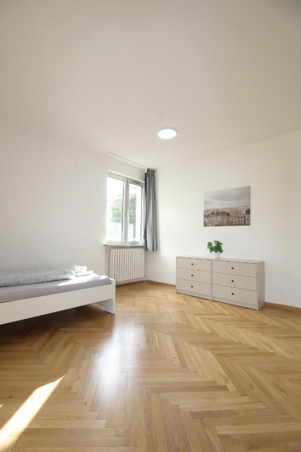 Apartmenthaus Kitzingen - Grosszuegige Wohnungen Fuer Je 6 Personen Mit Balkon Εξωτερικό φωτογραφία
