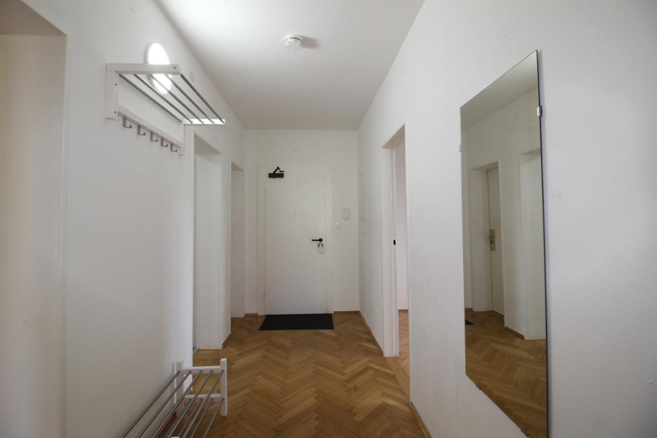 Apartmenthaus Kitzingen - Grosszuegige Wohnungen Fuer Je 6 Personen Mit Balkon Εξωτερικό φωτογραφία